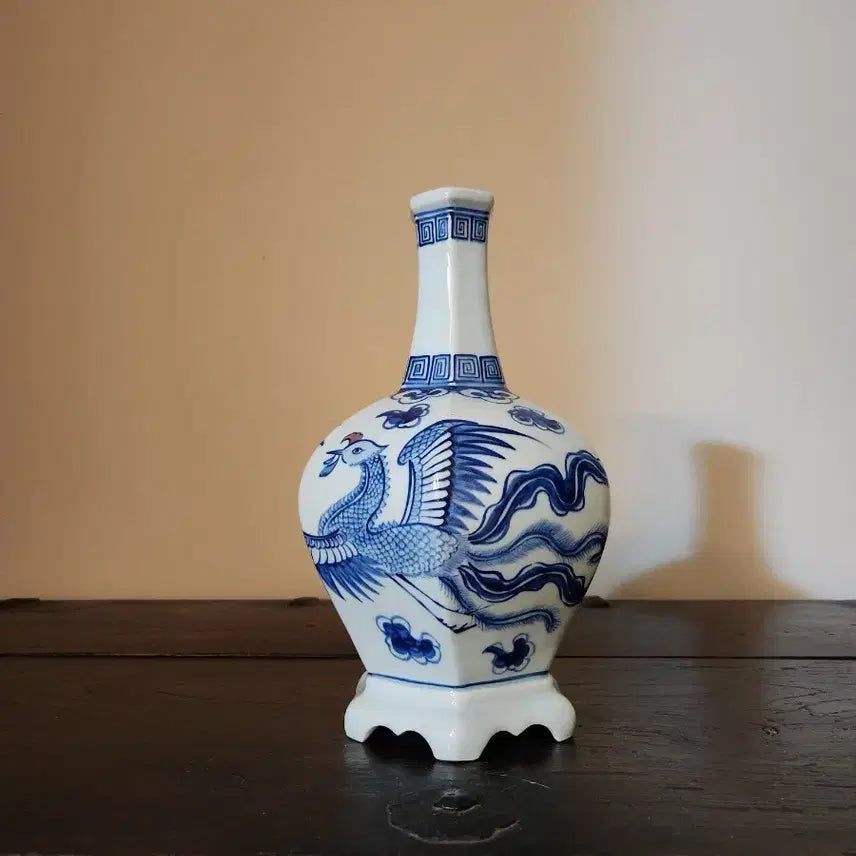 [BUNJANG] Woljeong Han Seok-ki Celadon Porcelain Hexagonal Vase / 월정 한석기 작가 청화백자 6각 화병