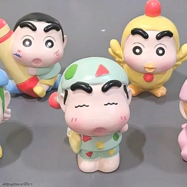 [BUNJANG] Crayon Shin-chan 5-Piece Figure Set / [짱구] 짱구 피규어 5종 - 일괄