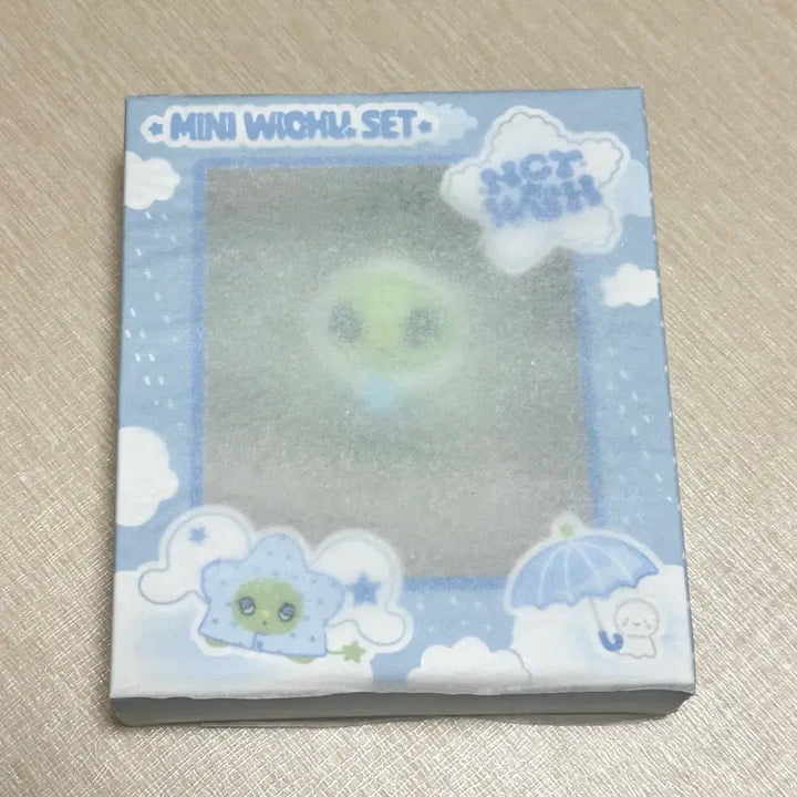 [BUNJANG] NCT WISH Unsealed Mini WeChuchu Raincoat / 엔시티위시 미개봉 미니 위츄 우비