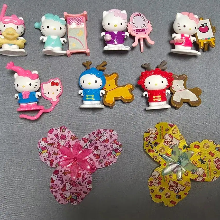 [BUNJANG] Hello Kitty Kinder Joy Classic Toy Figures / 헬로키티 킨더조이 고전 장난감 피규어