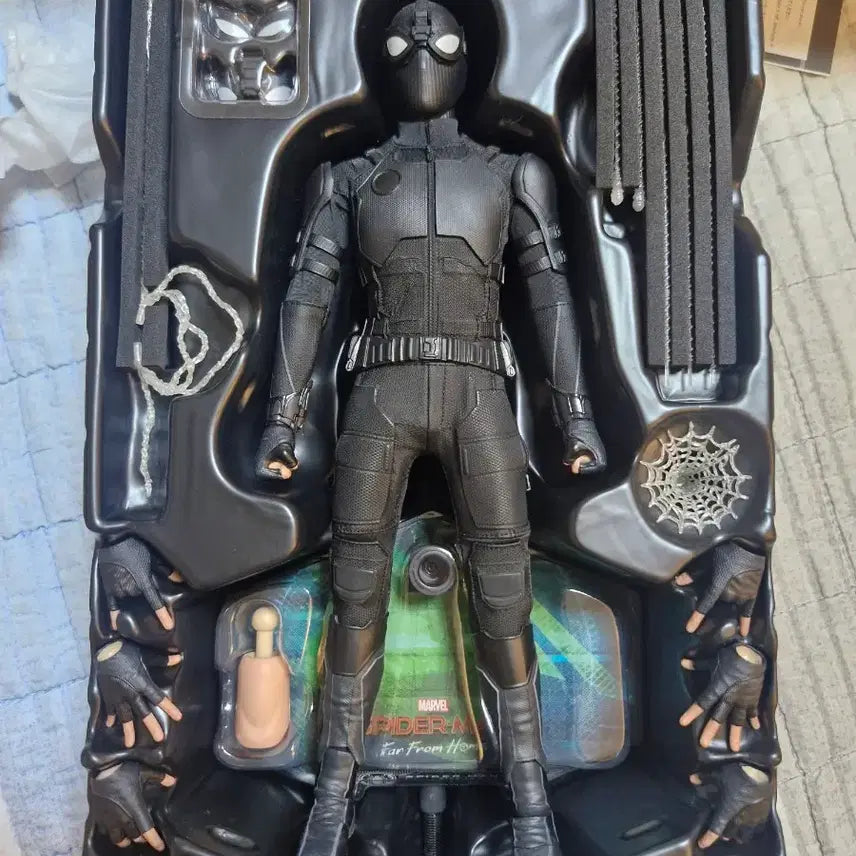 [BUNJANG] Hot Toys Spider-Man: Far From Home Stealth Suit (Night Monkey) Figure / 핫토이 스파이더맨 파 프롬 홈 스텔스(나이트몽키) 슈트
