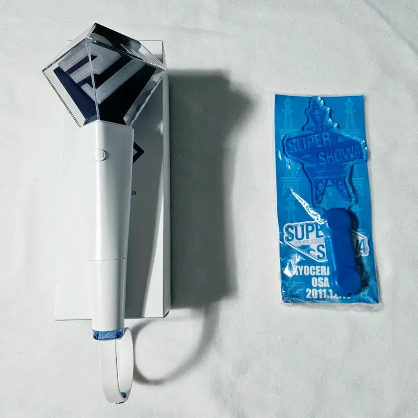 [BUNJANG] Super Junior Bundle Set Version 2 &amp; Japan Super Show 4 Light Stick / 슈퍼주니어 응원봉 일괄 양도 합니다