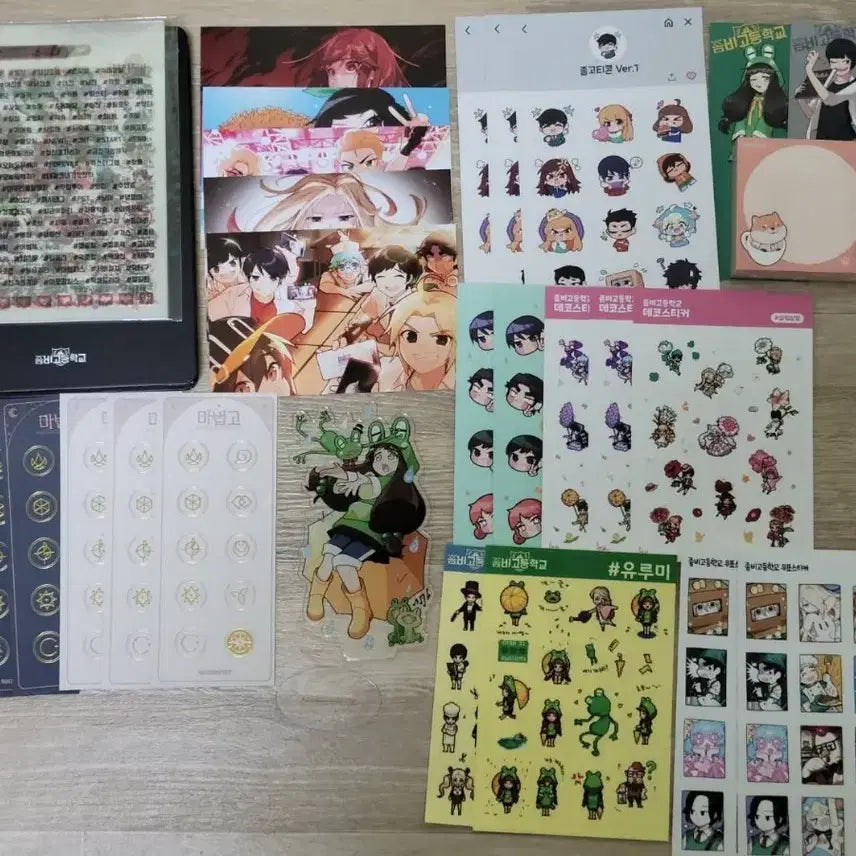 [BUNJANG] Zombie High School Yurumi Acrylic Stand, Postcard, Diary Sticker, Memo Pad Bundle Set / 좀비고 좀비고등학교 유루미 아크릴 엽서 다이어리 스티커 떡메 일괄판매