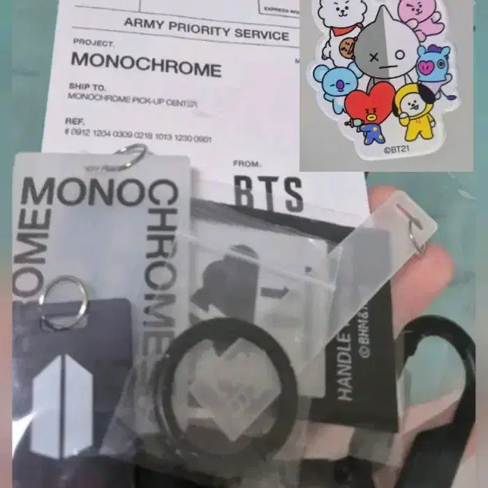[BUNJANG] BTS BT21 Monochrome DIY Keyring (Official) / bt21+방탄 키링 모노크롬 bts 공식 팝업 스토어 방콕 홍콩 아미 열쇠고리