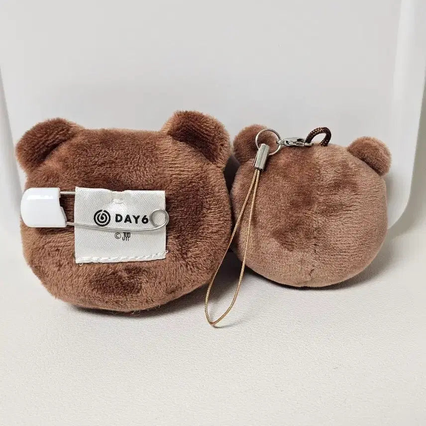 [BUNJANG] DAY6 Sungjin Soft Toy Badge &amp; Face Keyring (2025 Japan MD) / 데이식스 성진 방 엠디(소프트 토이 뱃지, 페이스키링)
