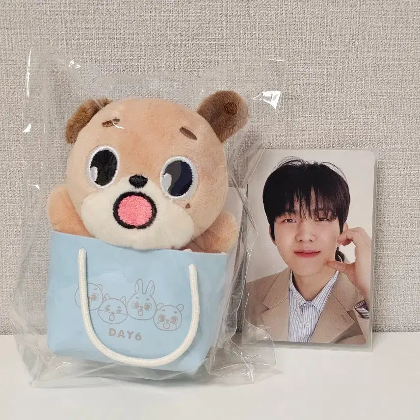 [BUNJANG] DAY6 Japan MD Bag Charm Don (+ Dowoon Photocard) / 데이식스 일본 엠디 백참 돈 (+도운 포카)