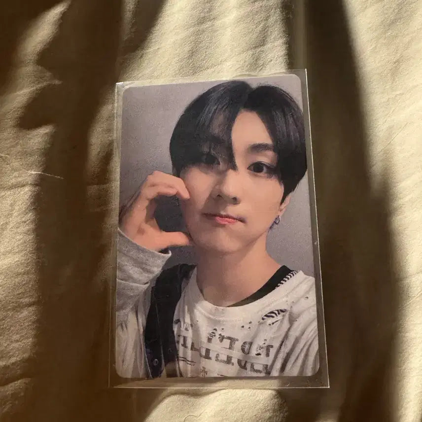 [BUNJANG] ENHYPEN Jungwon Lee JW Iz*We Photocard / 엔하이픈 정원 양정원 이즈위 포카