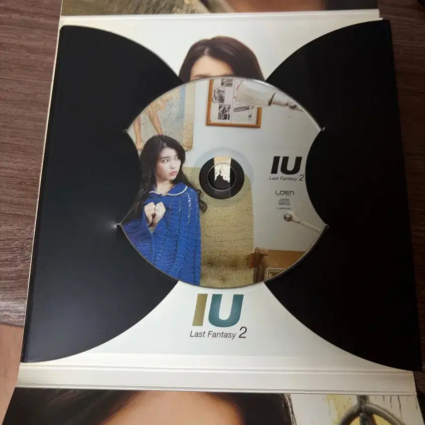 [BUNJANG] IU (아이유) Last Fantasy Signed Album / 아이유 IU Last Fantasy 친필사인 앨범