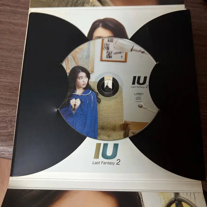 [BUNJANG] IU (아이유) Last Fantasy Signed Album / 아이유 IU Last Fantasy 친필사인 앨범