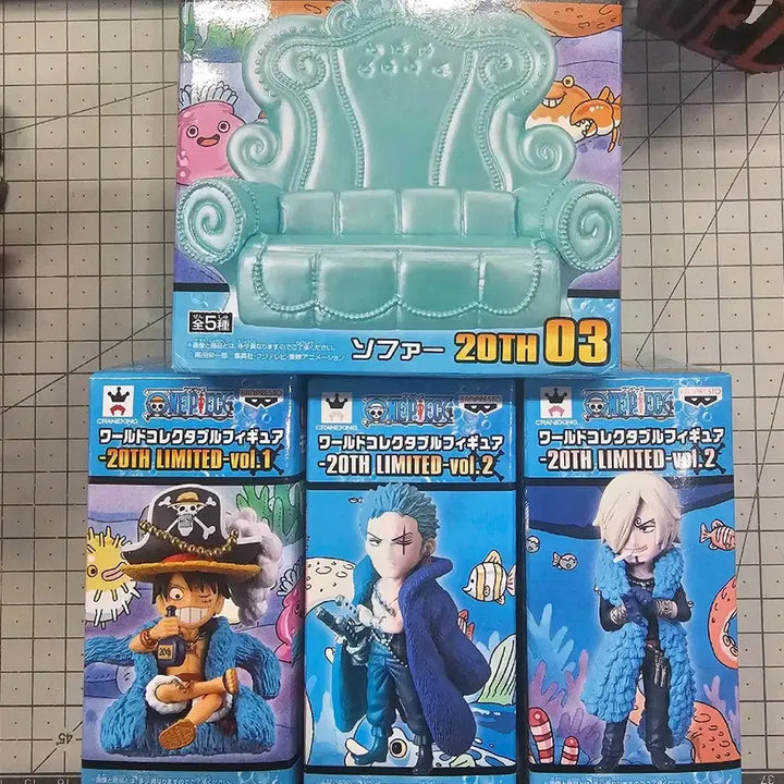 [BUNJANG] One Piece World Collectable Figure 20th Anniversary Luffy &amp; Zoro &amp; Sanji with Sofa Bundle Set / 원피스 월콜 20주년 루조상+쇼파 4개일괄