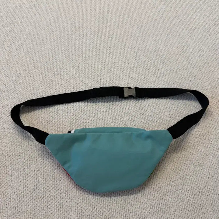 [BUNJANG] Crayon Shin-chan Hip Pack / Crossbody Bag / 새상품) 짱구 힙색 / 짱구 크로스백