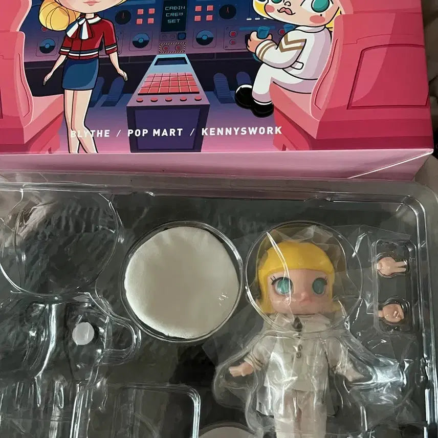 [BUNJANG] Pop Mart Molly x Bryce Cabin Crew Molly Full Set / 팝마트 몰리 x 브라이스 캐빈 크루 (몰리 셋트 만)