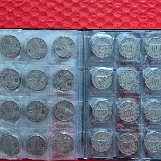 [BUNJANG] World Coin Collection Album 100th Anniversary 1974 Edition / 앨범 100주 1974년 사용제 120개