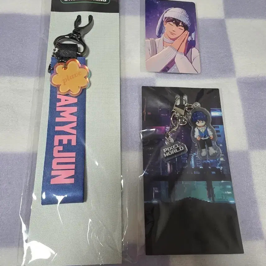 [BUNJANG] Playground Yejun Strap + Pixel Keyring Bundle Set (Sealed) / (미개봉) 플레이브 예준 육여 스트랩+픽셀키링 일괄 양도