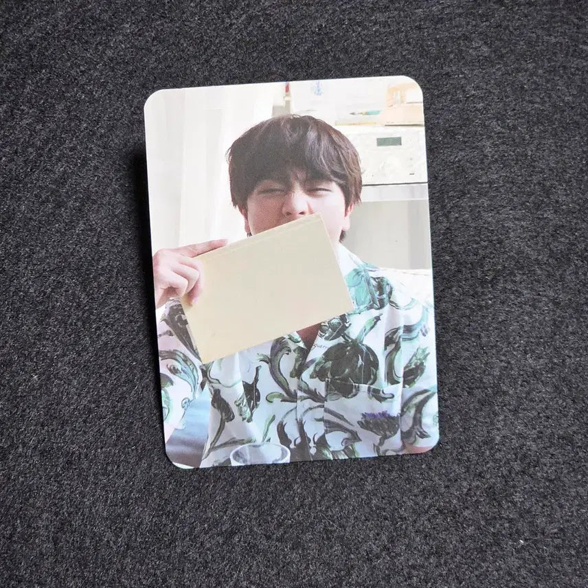 [BUNJANG] BTOB Yook Sung Jae Solo Album Yuuk ECLAT Photocard / 비투비 육성재 솔로앨범 육어클락 포카