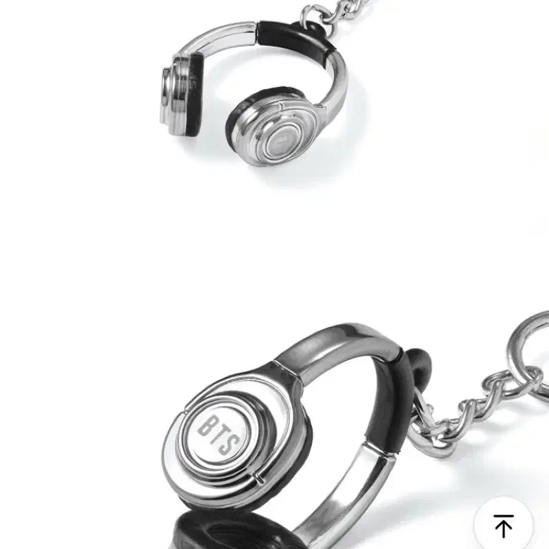 [BUNJANG] BTS Headphone Keychain Sealed / Bts 헤드폰 키링 미개봉