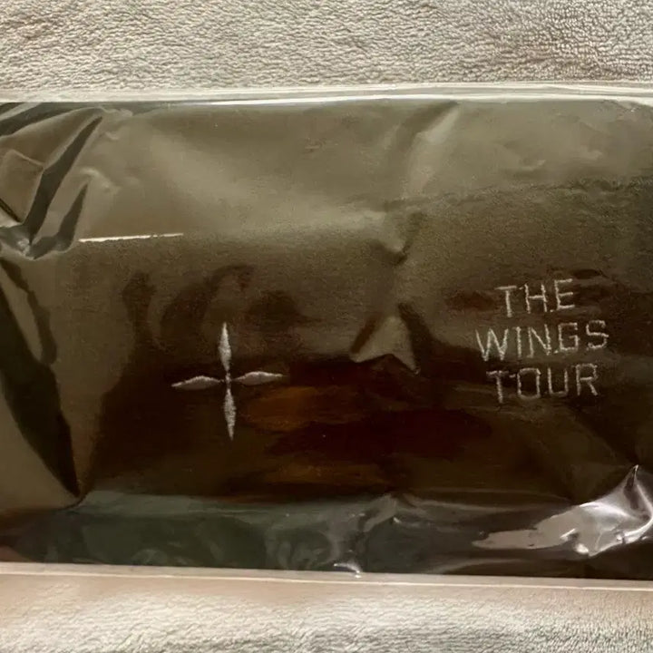 [BUNJANG] BTS Wings Tour Wristband Set / 방탄소년단 윙즈 투어 손목 밴드 세트