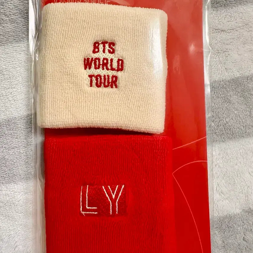 [BUNJANG] BTS Love Yourself World Tour MD Wristband / BTS 럽셀투어 md 아대