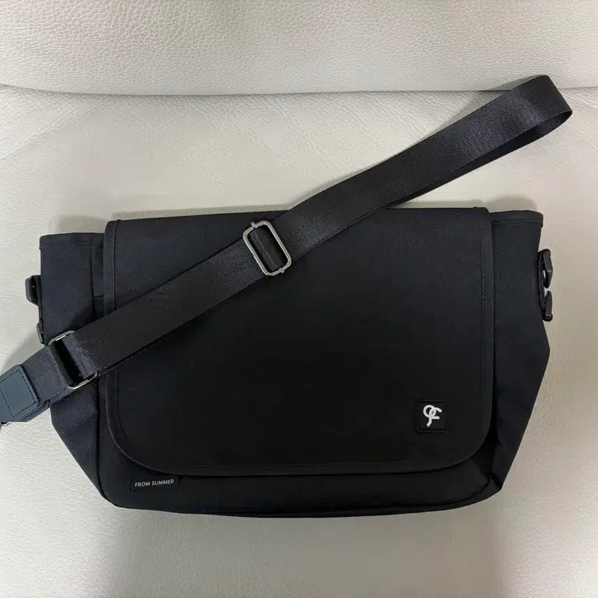 [BUNJANG] fromis_9 Messenger Bag (From Summer) / 프로미스나인 메신저백(프롬 썸머)