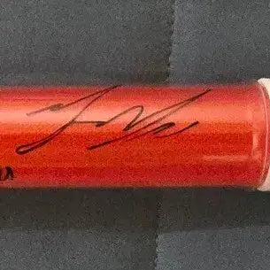 [BUNJANG] YeoJin Solo Concert Autographed Lightstick / 여진 솔로 공방 친필 싸인 응원봉 양도
