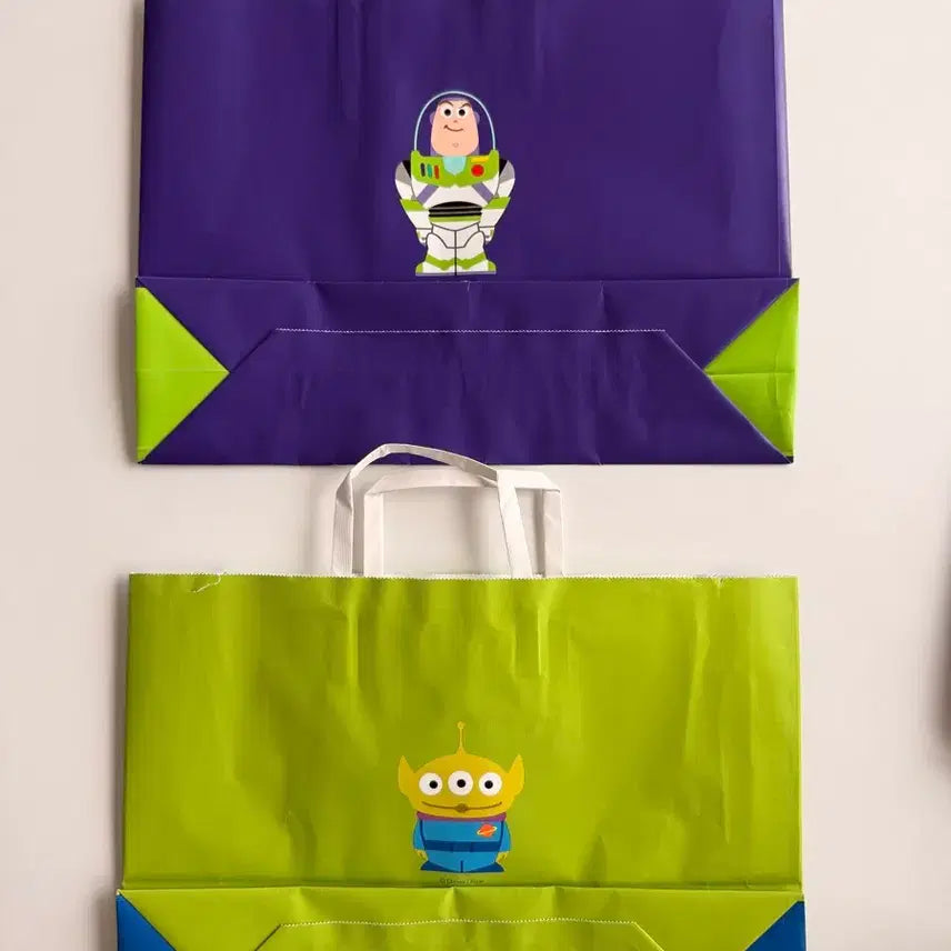[BUNJANG] Innisfree x Toy Story Alien &amp; Buzz Shopping Bag Bundle Set / 이니스프리 x 토이스토리 알린 에일리언 버즈 쇼핑백 일괄