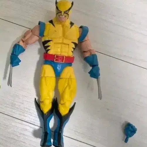 [BUNJANG] Marvel Legends Wolverine Figure / 마블레전드 울버린 마블 피규어