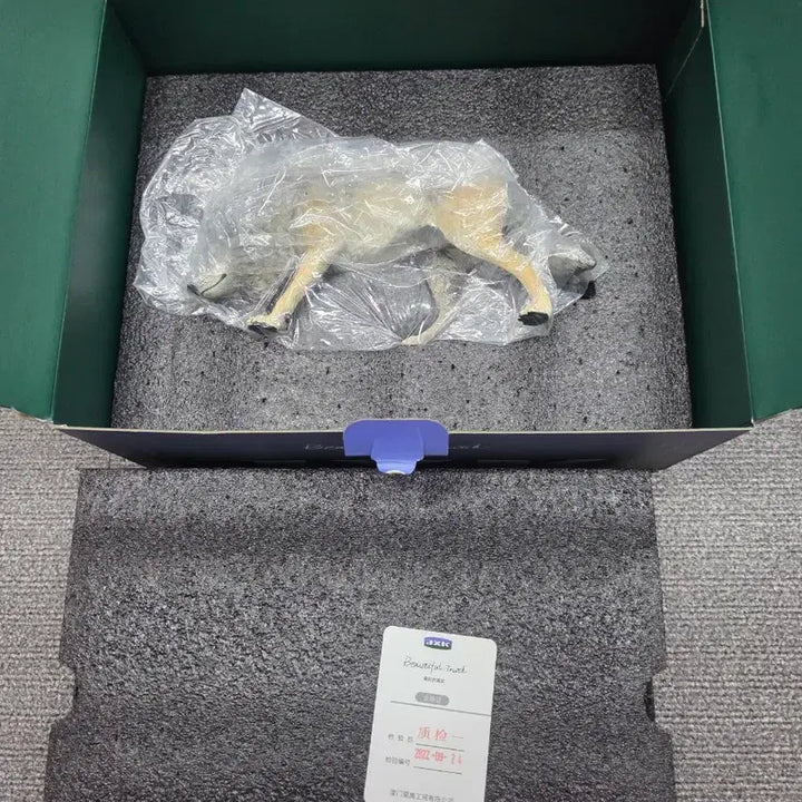 [BUNJANG] JXK 1/6 Scale North American Gray Wolf Figure (Brown) / JXK - 1/6 North American Gray Wolf 늑대 브라운