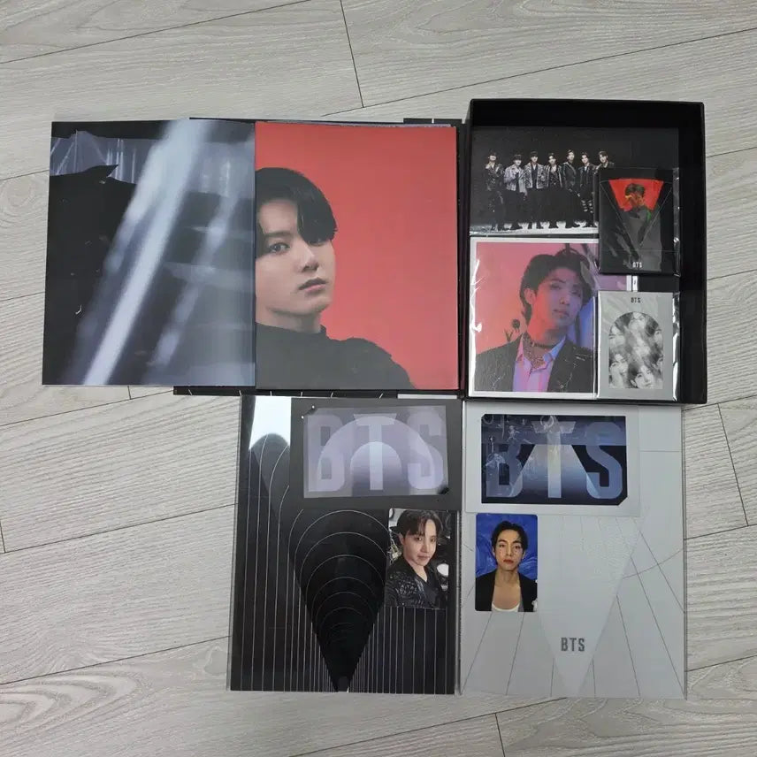 [BUNJANG] BTS Map of the Soul Concept Photobook Special Book Bundle Set with Photocard / [급처] 방탄 맵솔콘 컨셉포토북 포카 포함 스페셜북 풀셋