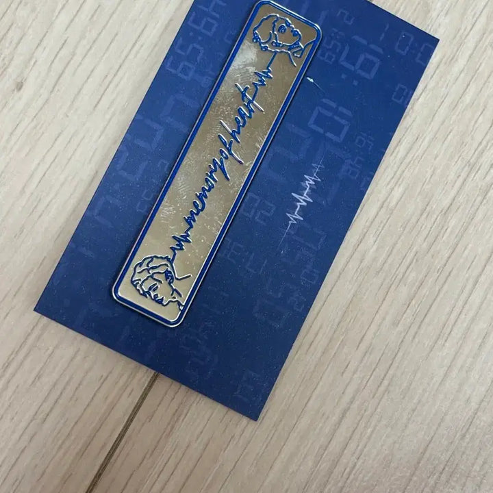 [BUNJANG] Living To Mend Badge / 연극 살아있는 자를 수선하기 뱃지