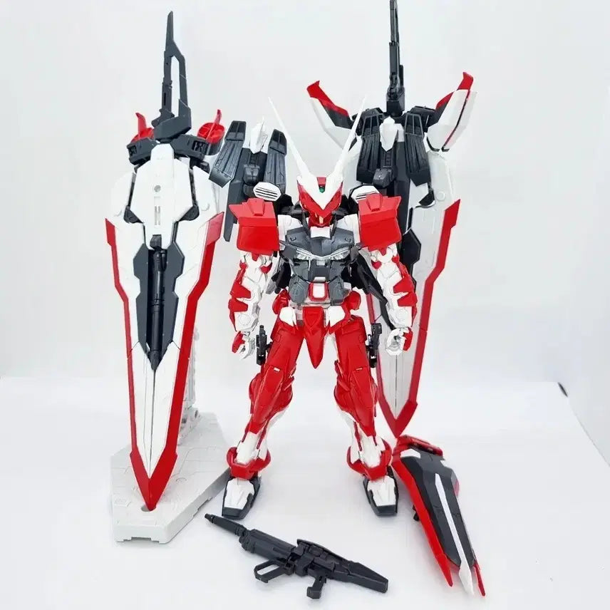 [BUNJANG] Bandai MG Gundam Astray Turn Red Assembled Model Kit / 반다이 MG 건담 아스트레이 턴레드 가조립