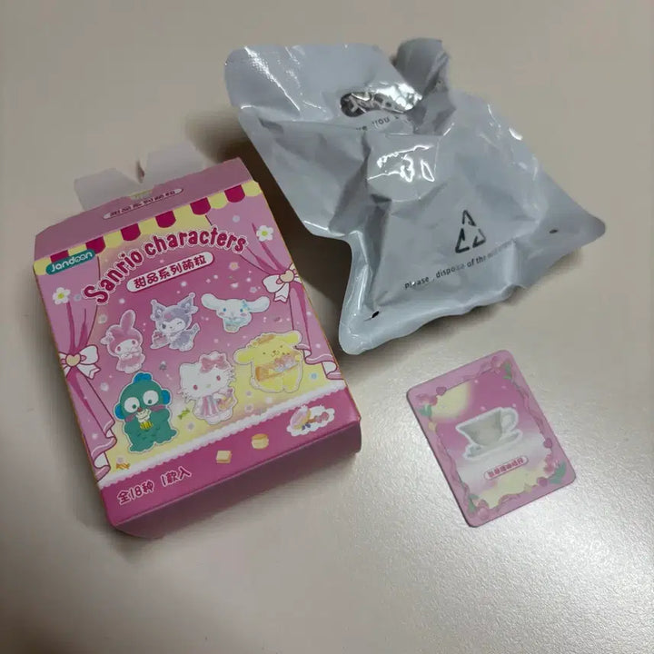 [BUNJANG] Sanrio Mini Cafe Dessert Series Kitty Figure / 산리오 미니 카페 디저트 시리즈 (키티)