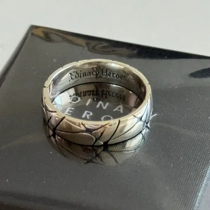 [BUNJANG] Xdinary Heroes Villains Ring / 엑디즈 링 빌런즈 링