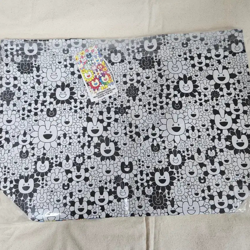 [BUNJANG] NewJeans Murakami Reusable Bag L / 뉴진스 무라카미 리유저블백 L