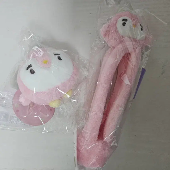 [BUNJANG] EXO Concert MD Mini Doll Keychain &amp; Lightstick Cover - Kyungsoo (Sealed) / (미개봉)엑소 콘서트 엠디 미니 인형 키링 응원봉 커버 핑귀니 디오