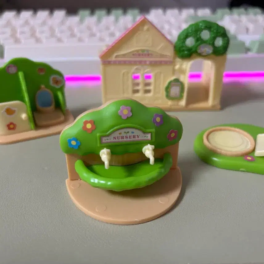 [BUNJANG] Sylvanian Families Kindergarten Kabaya Mini Gacha / 실바니안 유치원 카바야 / 실바니안 미니 가챠