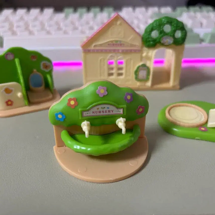 [BUNJANG] Sylvanian Families Kindergarten Kabaya Mini Gacha / 실바니안 유치원 카바야 / 실바니안 미니 가챠