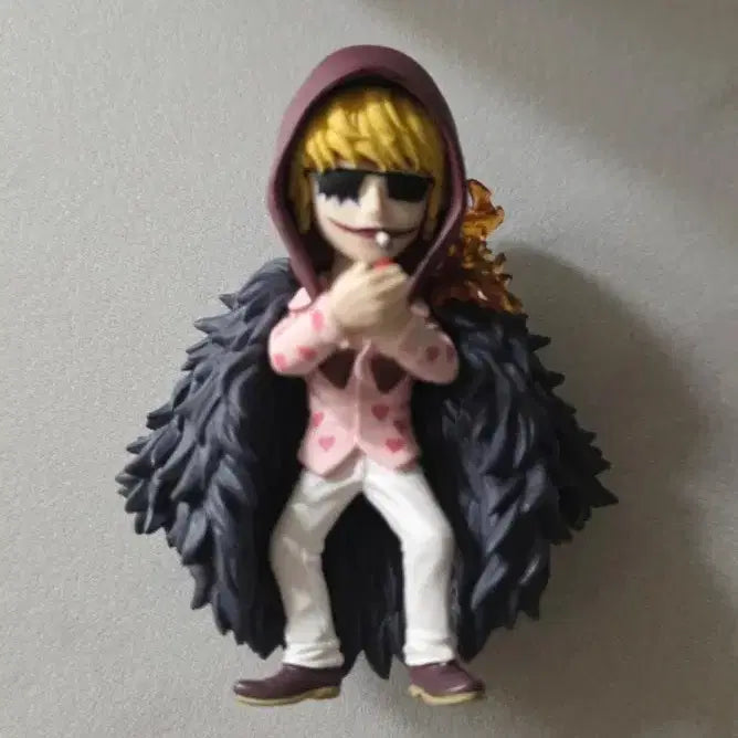 [BUNJANG] One Piece World Collectable Figure Corazon, Law / 원피스 월콜 피규어 코라손, 로우