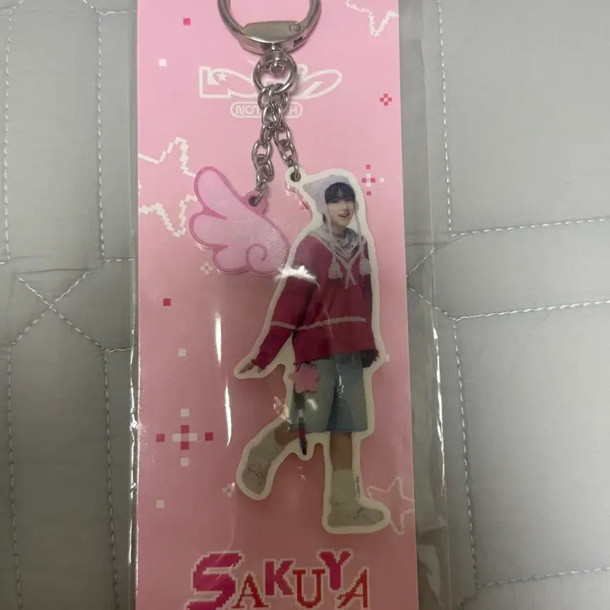 [BUNJANG] NCT WISH Sakuya Wing Keyring / 엔시티위시 사쿠야 날개 키링 판매