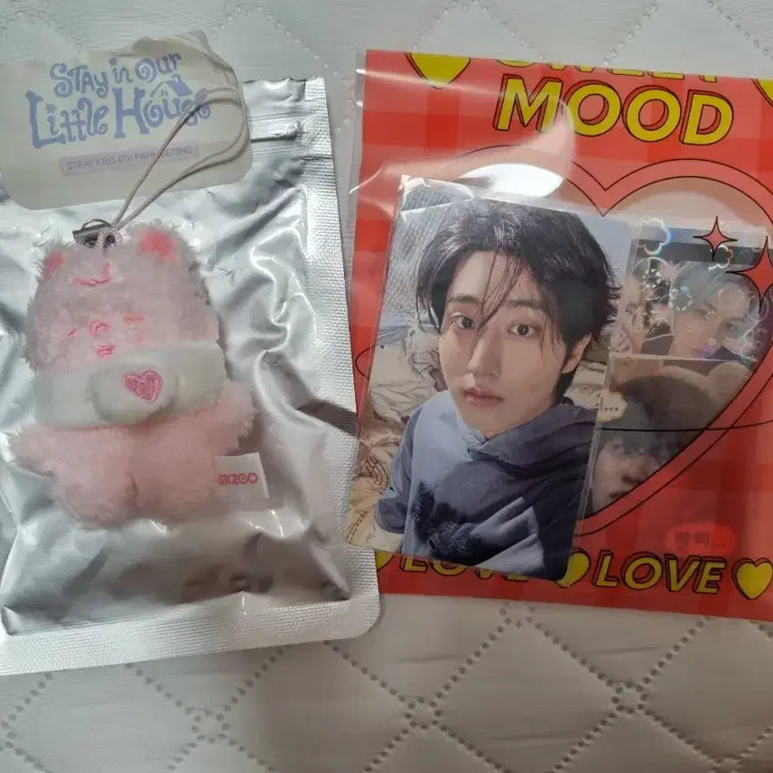 [BUNJANG] Stray Kids Han Jisung Strawberry Han Kkoka Photocard / 폭덤+포카))스트레이키즈 딸기 한쿼카 한지성
