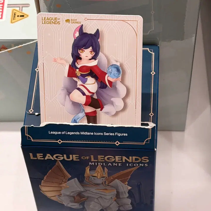 [BUNJANG] Pop Mart League of Legends Mid-Lane Secret (Ahri) Sealed New Product / [정품]팝마트 리그 오브 레전드 미드라인 시크릿(아리)미개봉 새상품