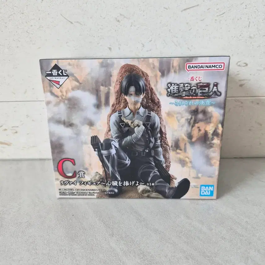 [BUNJANG] Attack on Titan Ichiban Kuji C Prize Levi Figure (Sealed) / 진격의 거인 쿠지 제일복권 C상 리바이 피규어(미개봉)