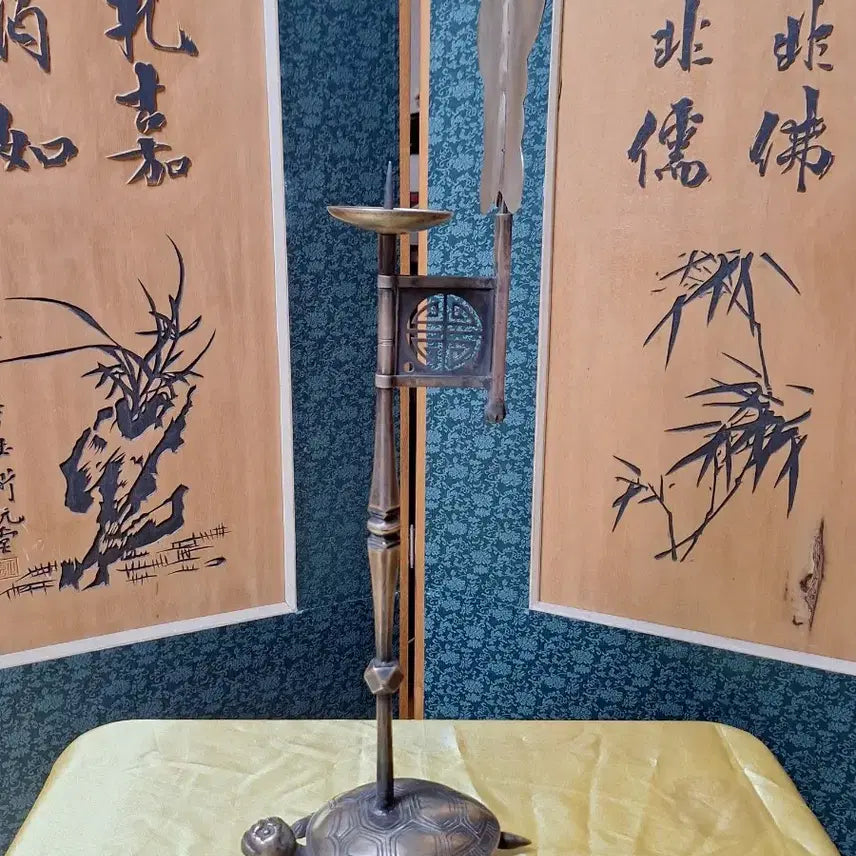 [BUNJANG] Antique Turtle Candlestick Holder with Butterfly Shade / 연대깊은 동거북이 촛대