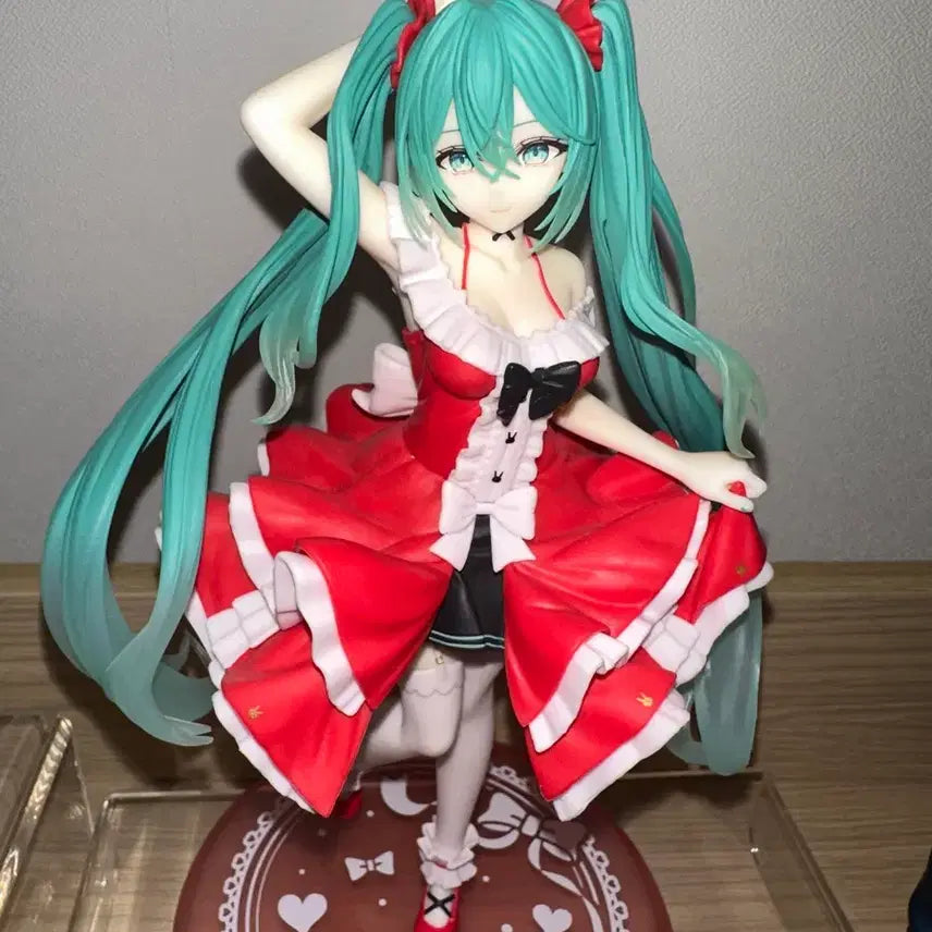 [BUNJANG] Hatsune Miku Lolita Figure Unsealed / 하츠네미쿠 로리타 미쿠 피규어 단순 개봉전시 판매