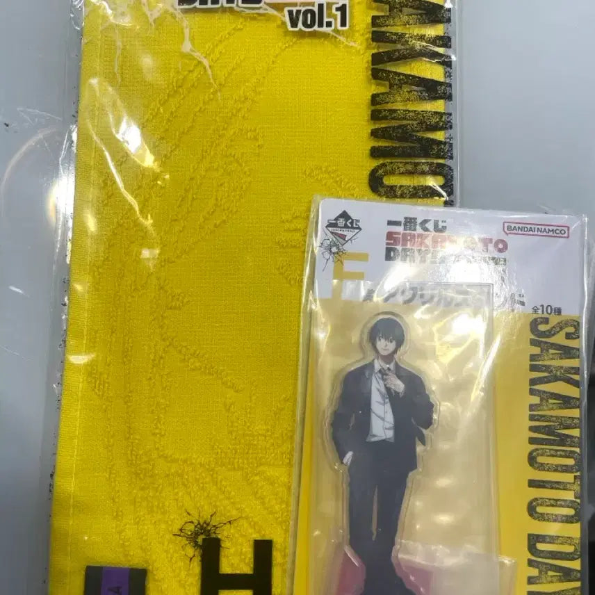 [BUNJANG] Sakamo Days Sakamoto Days Nagumo Acrylic Stand &amp; Shikiba Towel Set / 사카모토데이즈 쿠지 나구모 아크릴스탠드