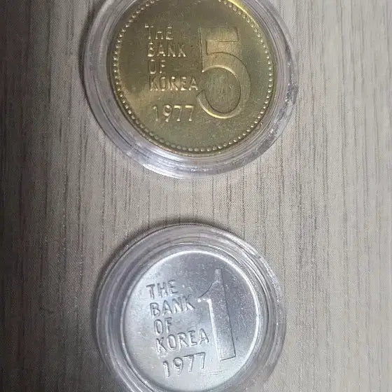 [BUNJANG] 1977 &amp; 2014 Korean Coin Set Bundle / 특년주화 2014년 주화 세트(5원 ,1원 77년도) 일괄