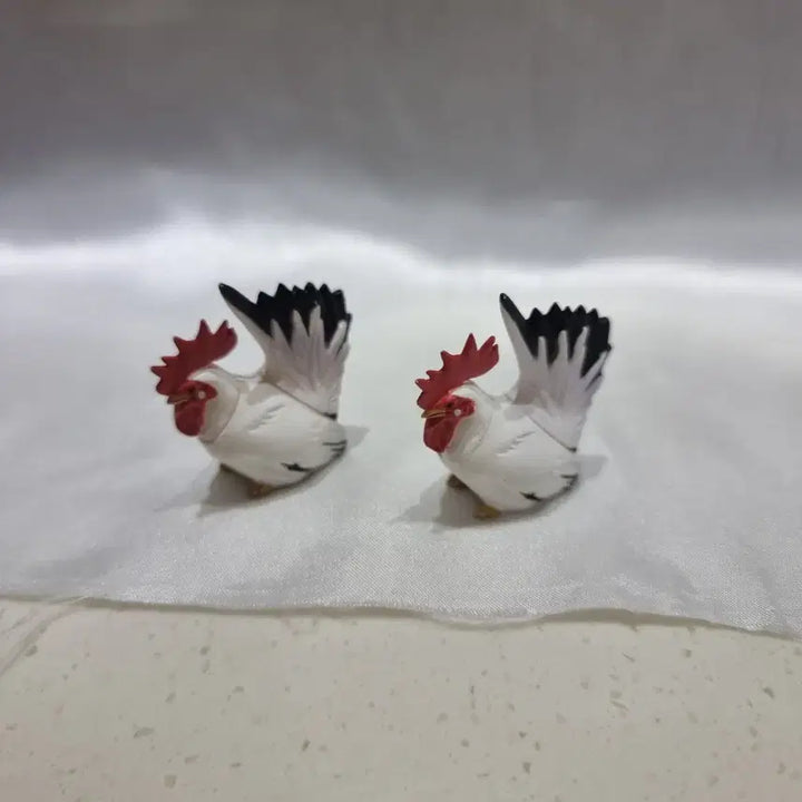 [BUNJANG] Kaiyodo Furuta Choco Egg Rooster Figure Bundle Set (2 Figures) / 카이요도 후루타 초코에그 닭 피규어 2개 일괄 생물 피규어