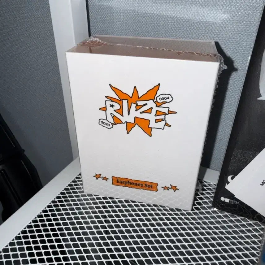 [BUNJANG] RIIZE Anton 2nd Anniversary MD Earphones (Includes Photocard) / 새상품 앤톤 라이즈 2주년 엠디 이어폰