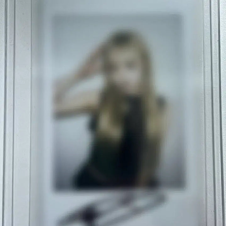 [BUNJANG] TripleS Hayeon Everline Pop-up Lucky Draw Signed Polaroid / 트리플에스 하연 에버라인 팝업 럭드 싸폴 싸인 폴라로이드