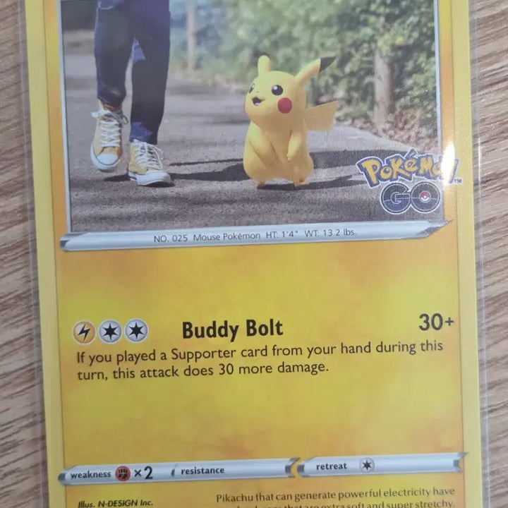 [BUNJANG] Pokemon Pikachu 2 Card Bundle Set (Flower Field Pikachu, Pokemon GO Walking Pikachu) - English / [북미/일괄] 포켓몬 카드 피카츄 2종 세트 (들꽃 꽃밭 피카츄, 포켓몬고 산책피카츄)