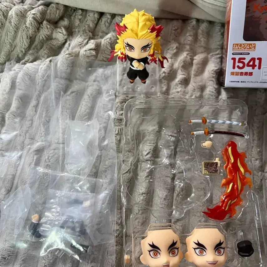 [BUNJANG] Demon Slayer Rengoku Kyojuro Nendoroid Figure / 귀멸의 칼날 렌고쿠 넨도로이드